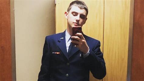 Guardsman Jack Teixeira, Pentagon leak suspect, to remain jailed as he awaits trial